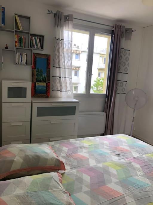 Appartement Balcon, Place De Parking, Centre Ville Valence  Buitenkant foto