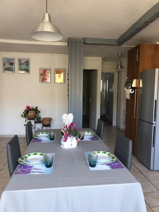 Appartement Balcon, Place De Parking, Centre Ville Valence  Buitenkant foto