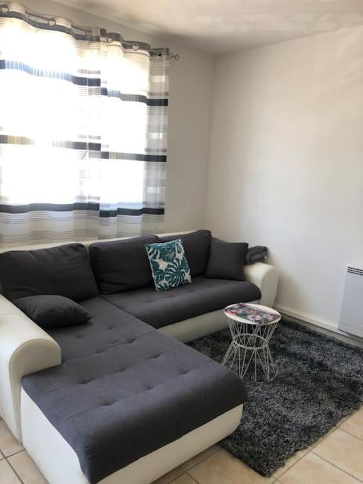 Appartement Balcon, Place De Parking, Centre Ville Valence  Buitenkant foto