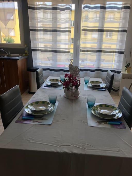 Appartement Balcon, Place De Parking, Centre Ville Valence  Buitenkant foto